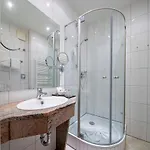 Szálloda Altstadthotel Der Patrizier Regensburg