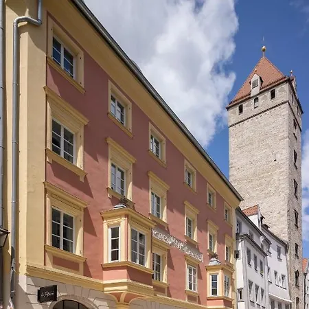 Altstadthotel Der Patrizier 4* Řezno