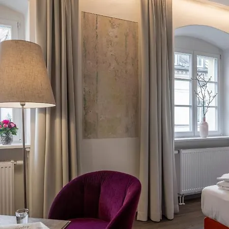 Hotel Altstadthotel Der Patrizier Řezno