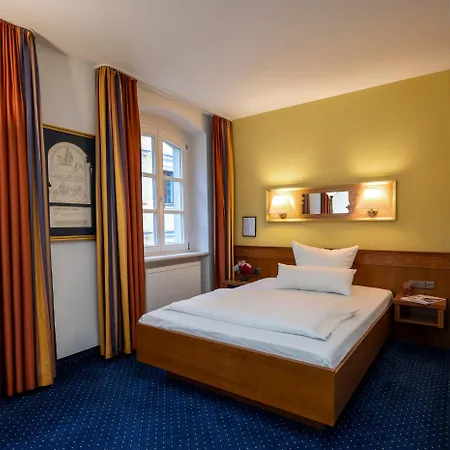 Hotel Altstadthotel Der Patrizier Řezno