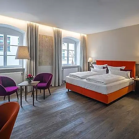 Altstadthotel Der Patrizier فندق 4*